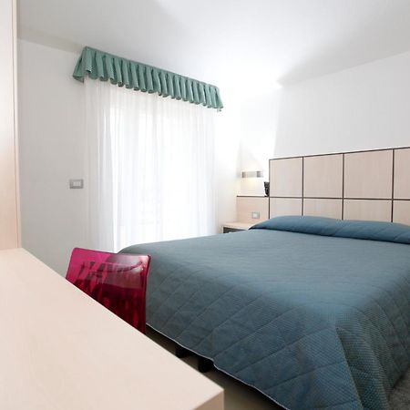 Hotel Miorelli Torbole Sul Garda Exterior foto