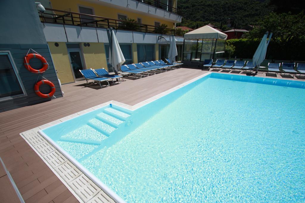 Hotel Miorelli Torbole Sul Garda Exterior foto