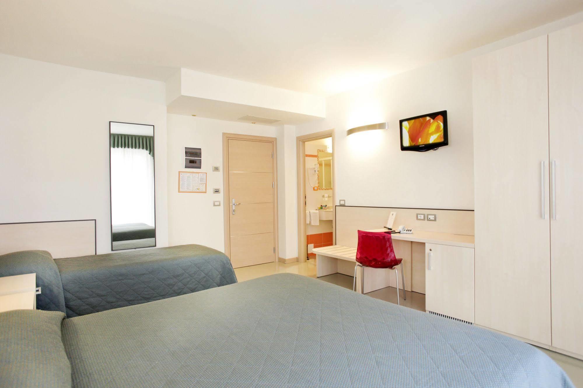 Hotel Miorelli Torbole Sul Garda Exterior foto